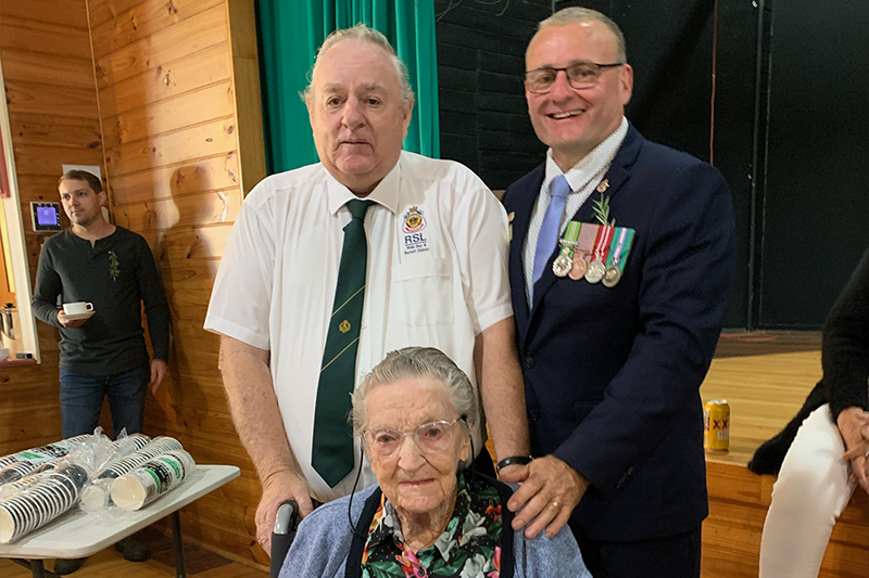 Graeme Davis Tiaro RSL Sub Branch Vice President and District Deputy President of Wide Bay and Burnett District, Tiaro RSL Sub Branch President Scott Wilkinson, Lillian Coyne